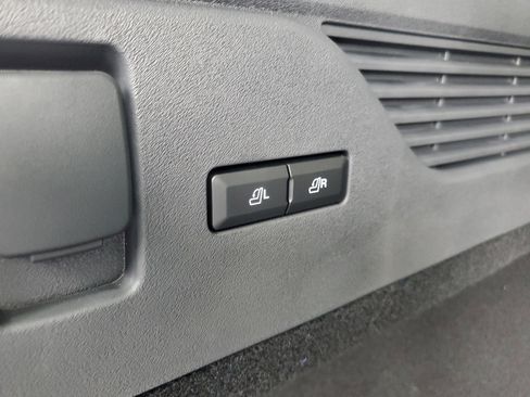 New 2026 Lincoln Nautilus Reserve w/ Jet Appearance Package image 32