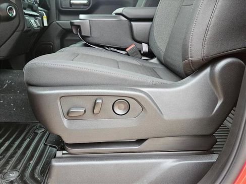New 2025 Chevrolet Silverado 1500 Custom image 4