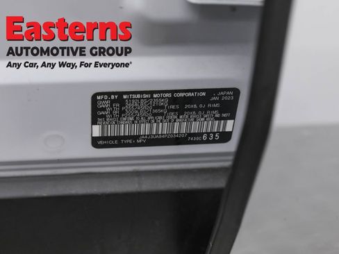 Used 2023 Mitsubishi Outlander SE image 36