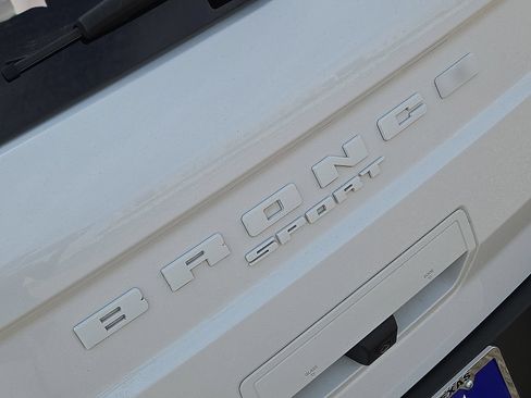 Used 2023 Ford Bronco Sport Outer Banks w/ Tech Package AWD/4WD image 12