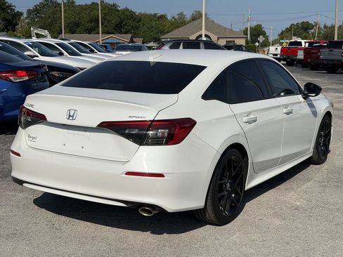 Used 2023 Honda Civic Sport image 5