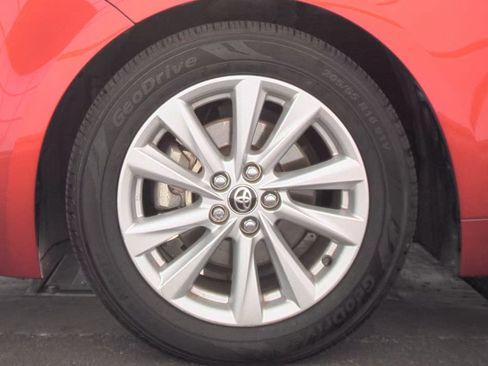 Used 2023 Toyota Corolla SE w/ SE Premium Package FWD image 13