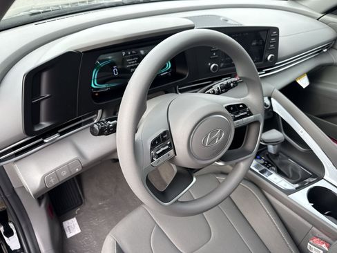 New 2026 Hyundai Elantra Blue image 16