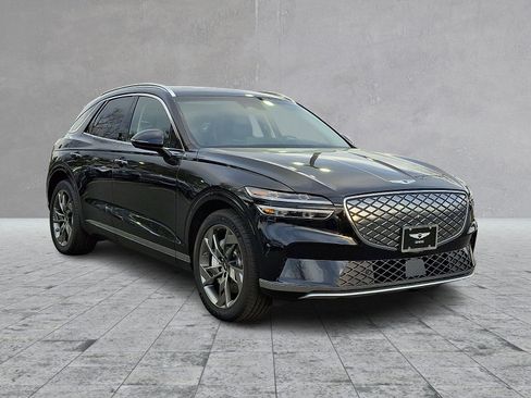 Used 2025 Genesis Electrified GV70 w/ Prestige Package AWD/4WD image 3
