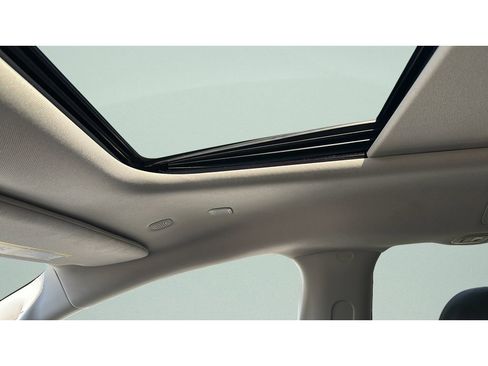 Used 2023 Chrysler Pacifica Limited FWD image 21