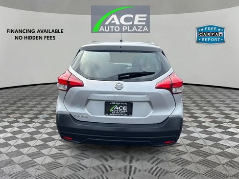 Used 2018 Nissan Kicks S FWD image 6
