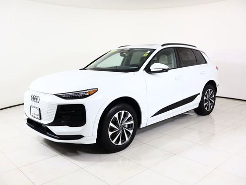 Used 2025 Audi Q6 e-tron Premium Plus w/ Premium Plus image 13