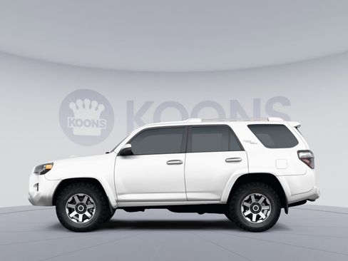 Used 2021 Toyota 4Runner Limited AWD/4WD image 2
