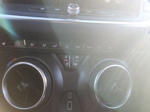 Used 2025 Chevrolet Blazer LT FWD image 32