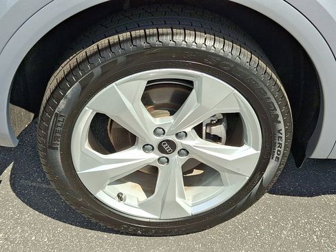 Certified 2024 Audi Q5 2.0T Premium Plus image 8