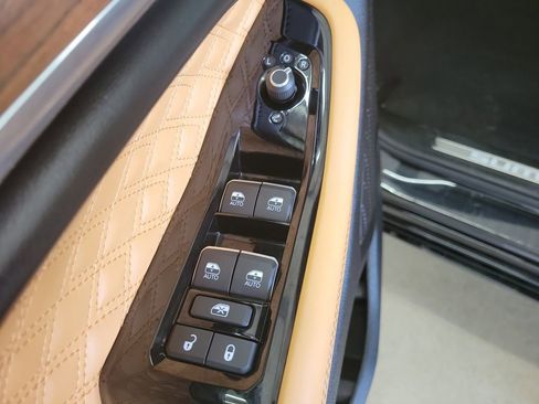 Used 2022 Jeep Grand Cherokee Summit w/ Luxury Tech Group V AWD/4WD image 20