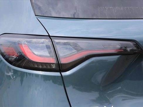Used 2024 Honda HR-V Sport image 11