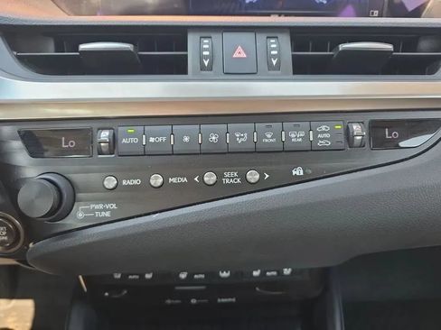 Used 2020 Lexus ES 350 w/ Accessory Package FWD image 32