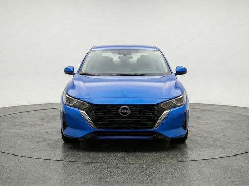 Used 2025 Nissan Sentra SV FWD image 2