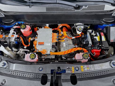 Used 2023 Chevrolet Bolt EUV Premier w/ Sun & Sound Package image 31