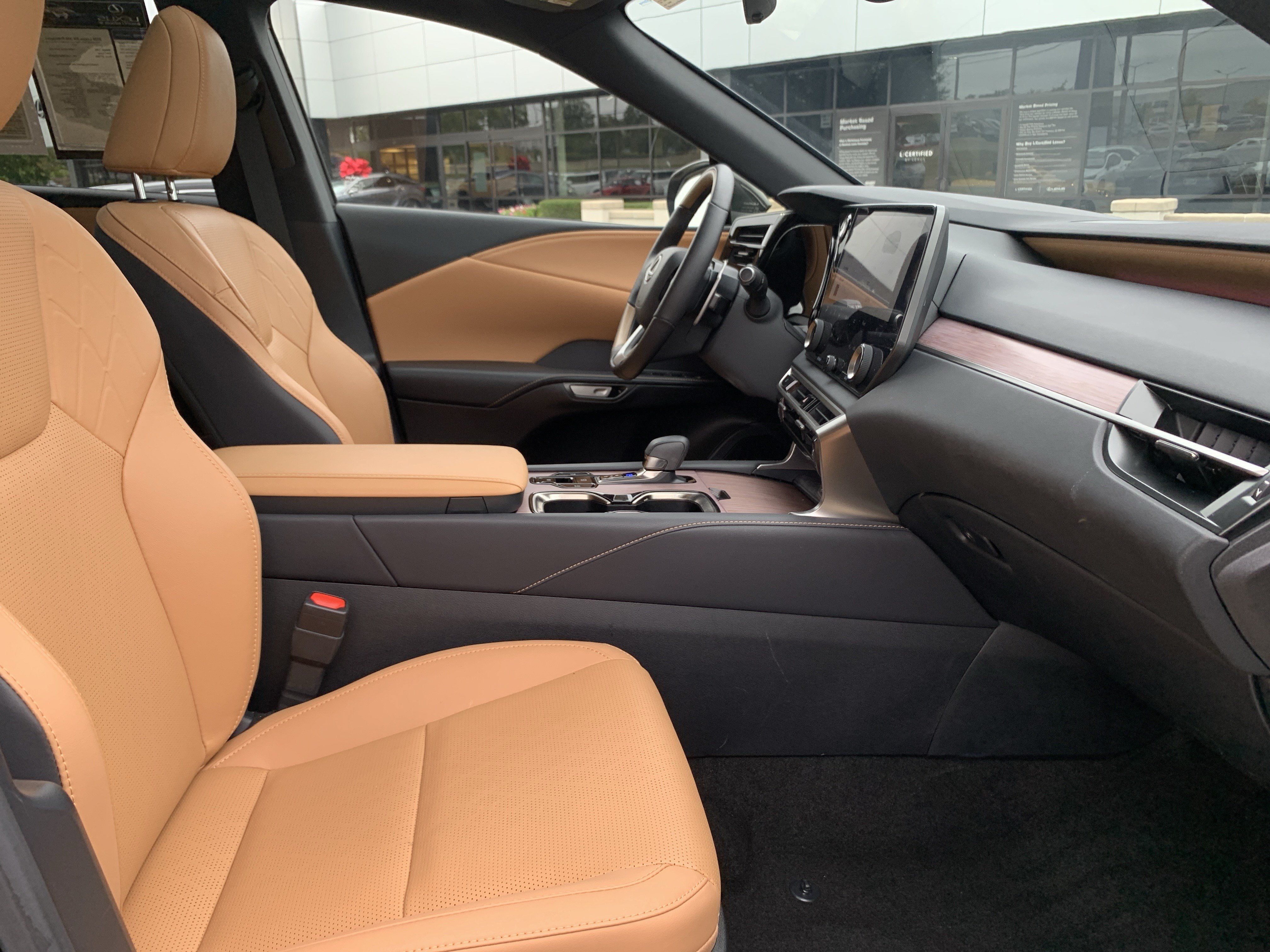 Used 2026 Lexus RX 350 Premium Plus w/ Accessory Package (Z1) FWD image 35