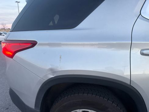 Used 2021 Chevrolet Traverse LS image 6