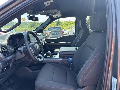 New 2025 Ford F150 XLT w/ Equipment Group 302A MID image 9