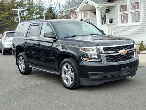 Used 2018 Chevrolet Tahoe LT image 3