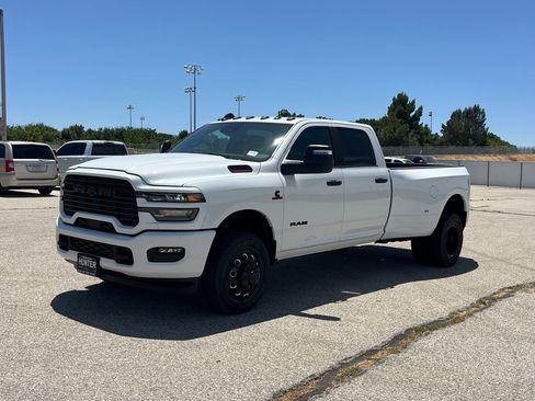 New 2026 RAM 3500 Big Horn AWD/4WD image 2