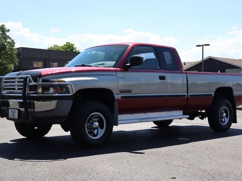 Used 1998 Dodge Ram 2500 Truck Laramie SLT image 12