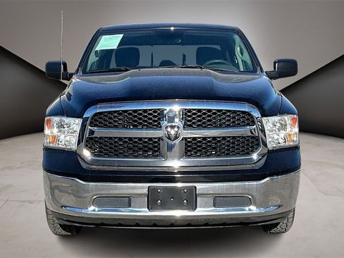 Used 2019 RAM 1500 Classic SLT image 3