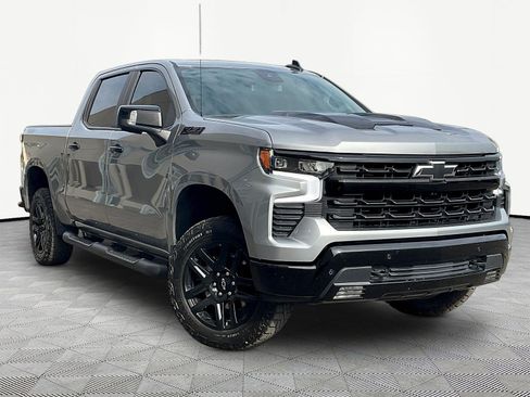 Used 2025 Chevrolet Silverado 1500 LT Trail Boss w/ Convenience Package II AWD/4WD image 3