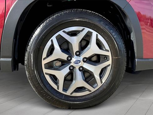 Used 2024 Subaru Forester Premium image 34