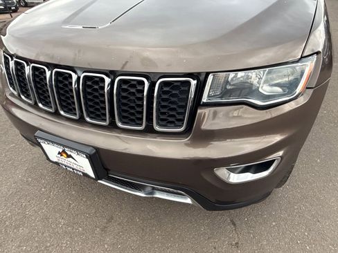 Used 2017 Jeep Grand Cherokee Limited AWD/4WD image 9