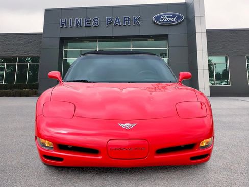 Used 2003 Chevrolet Corvette Convertible w/ Preferred Equipment Group1 RWD image 2
