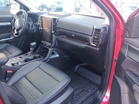Used 2025 Ford Ranger Lariat w/ FX4 Off-Road Package image 18