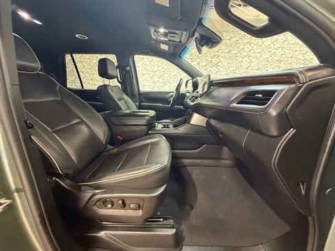 Used 2024 Chevrolet Tahoe Premier RWD image 8