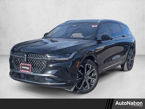 Used 2024 Lincoln Nautilus Reserve w/ Equipment Group 202A image 1