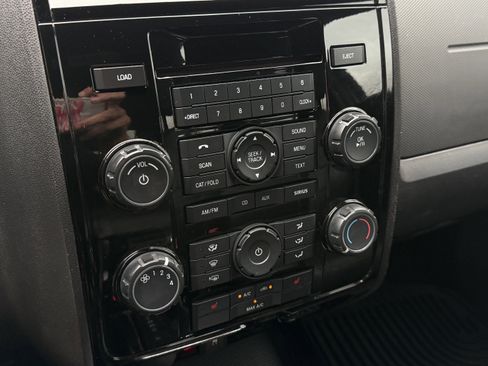 Used 2010 Ford Escape Limited AWD/4WD image 21