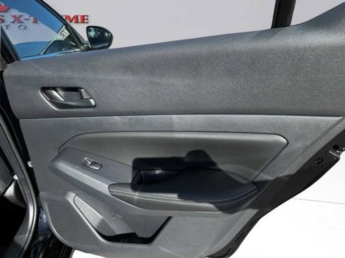 Used 2025 Nissan Altima 2.5 SV image 38