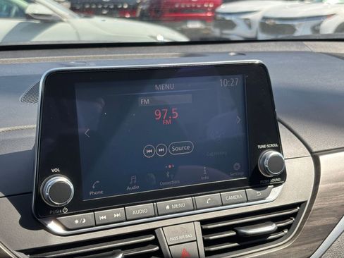 Used 2025 Nissan Altima 2.5 SV FWD image 20