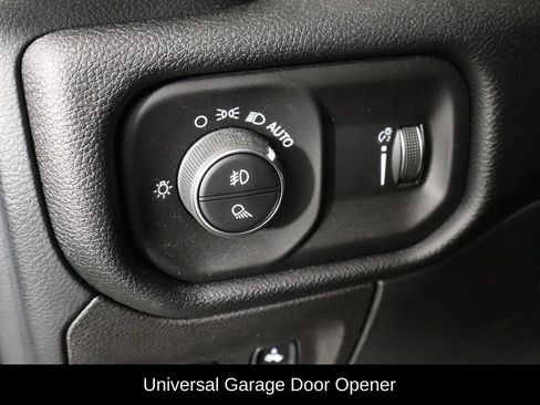 Used 2022 RAM 1500 Big Horn AWD/4WD image 22
