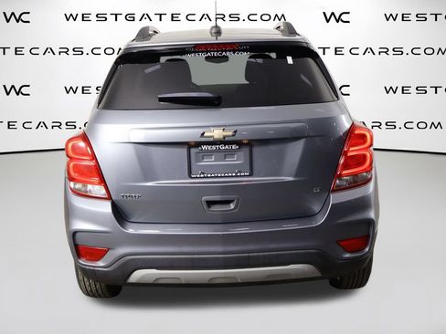 Used 2019 Chevrolet Trax LT w/ LT Convenience Package FWD image 4
