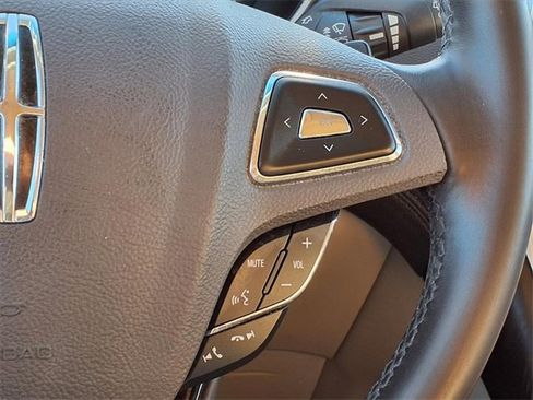 Used 2017 Lincoln MKX Select w/ Select Plus Package image 14