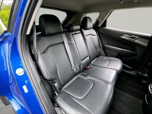Used 2024 Kia Sportage EX FWD image 17