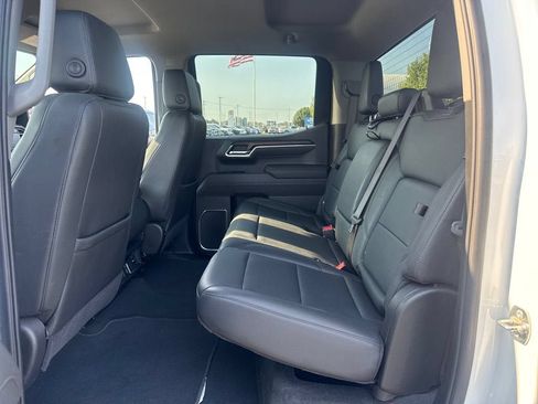 Used 2025 GMC Sierra 1500 SLT RWD image 14