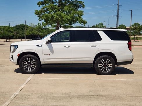 Used 2021 GMC Yukon AT4 w/ AT4 Premium Package AWD/4WD image 4