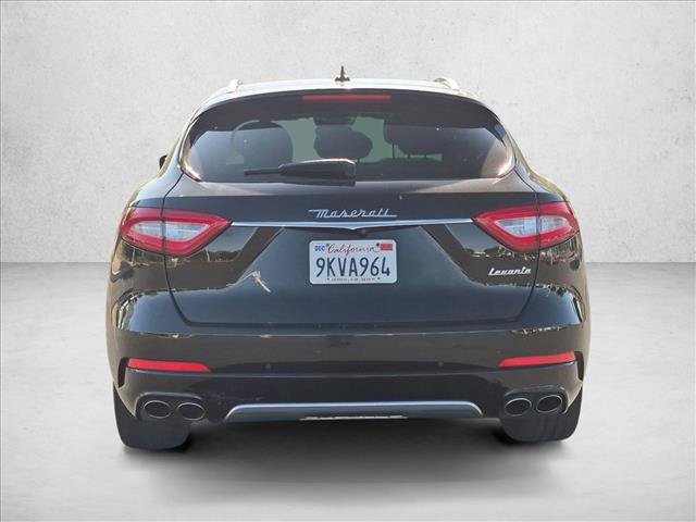 Used 2017 Maserati Levante w/ Luxury Package AWD/4WD image 7