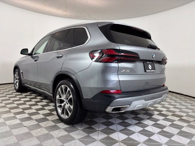 Used 2024 BMW X5 xDrive40i w/ Premium Package AWD/4WD image 5