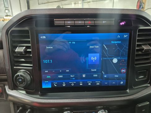 Used 2022 Ford F150 Platinum w/ Equipment Group 701A High image 15