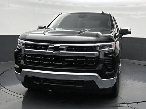 Used 2024 Chevrolet Silverado 1500 LT RWD image 9