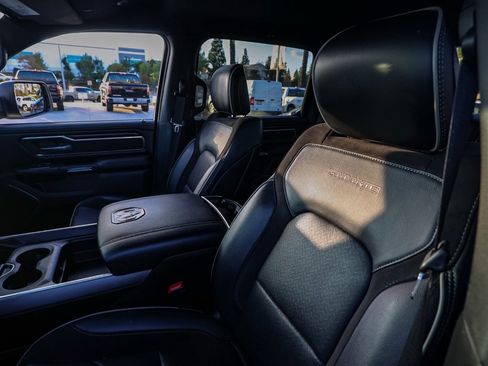 Used 2024 RAM 1500 Laramie image 15
