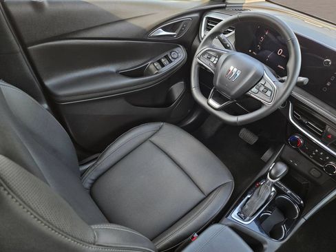 Used 2024 Buick Encore GX Sport Touring FWD image 17