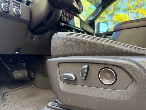 Used 2024 GMC Sierra 3500 Denali w/ Denali Reserve Package AWD/4WD image 24