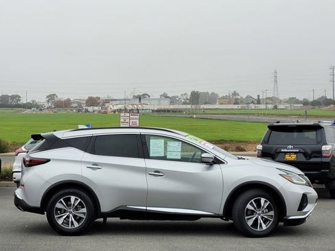Used 2023 Nissan Murano SV image 3